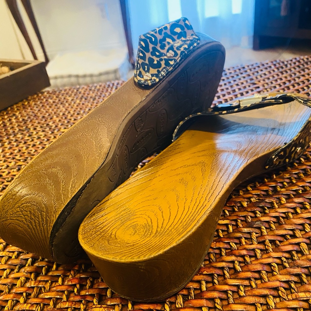 Dr. Scholls Leopard Print Slide/Sandal - Picture 8 of 9